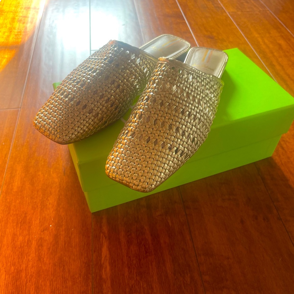 Stunning, Sam Edelman, gold mules worn only once